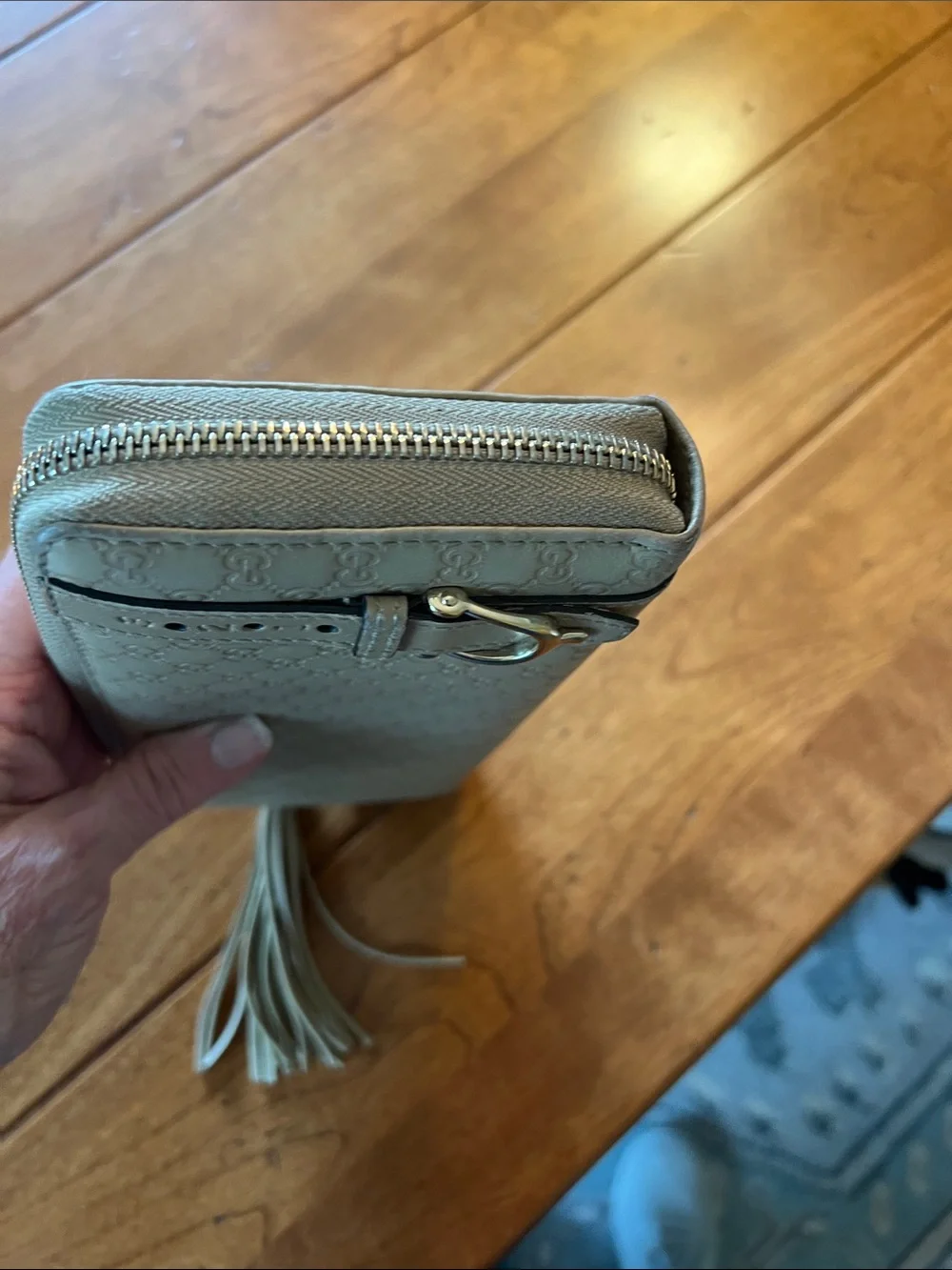 Gucci Light Gray Signature Leather Zip Wallet with Tassel Accent MicrGucciassima